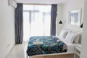 Deluxe Embassy Gardens