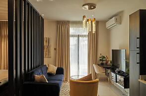 Deluxe Embassy Gardens