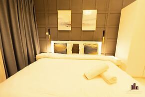 Deluxe Embassy Gardens