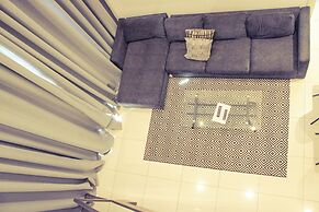 Deluxe Embassy Gardens