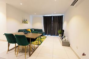 Deluxe Embassy Gardens