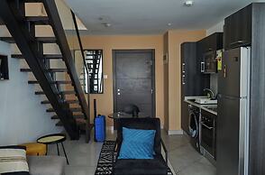 Deluxe Embassy Gardens