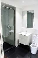 Deluxe Embassy Gardens