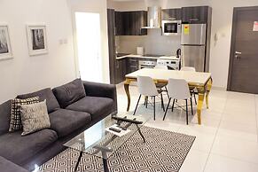 Deluxe Embassy Gardens