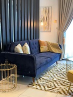 Deluxe Embassy Gardens