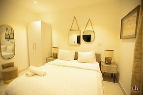 Deluxe Embassy Gardens