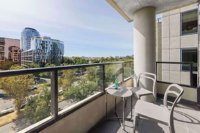 Oaks Melbourne St Kilda Road Hotel