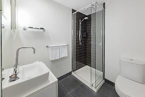 Oaks Melbourne St Kilda Road Hotel