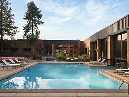 Sheraton Grand Rapids Airport Hotel