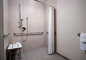 Sheraton Grand Rapids Airport Hotel