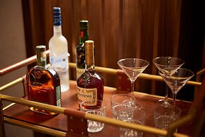 Sheraton Grand Rapids Airport Hotel