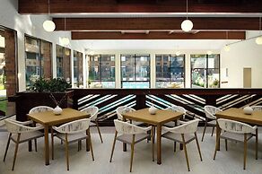 Sheraton Grand Rapids Airport Hotel