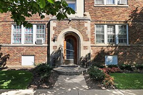 Contemporary Cragin 1BR Apt in Lockwood