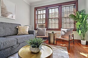 Contemporary Cragin 1BR Apt in Lockwood