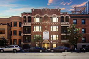 Minimalist Design Studio Apt in Uptown