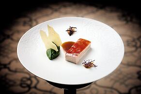The Londoner Hotel