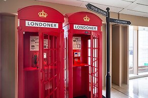 The Londoner Hotel