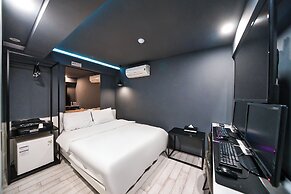 Shinchon Wol Hotel