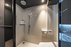 Shinchon Wol Hotel