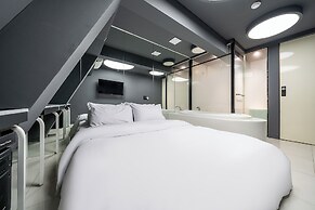 Shinchon Wol Hotel