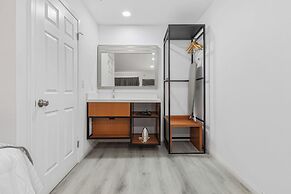 Inland Inn & Suites
