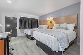 Inland Inn & Suites