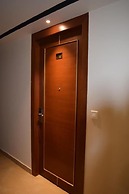 THE FOREST HILL HOTEL