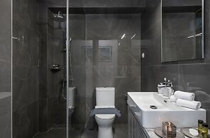 Elvira City Apartment