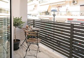 Elvira City Apartment