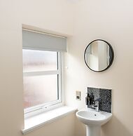 Loch Ness Gate House