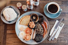 Base Camp Hotel Nevis Range