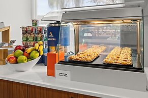 Holiday Inn Express & Suites Phoenix West Tolleson by IHG