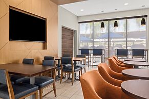 Holiday Inn Express & Suites Phoenix West Tolleson by IHG