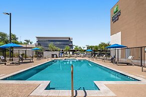 Holiday Inn Express & Suites Phoenix West Tolleson by IHG