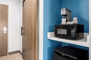 Holiday Inn Express & Suites Phoenix West Tolleson by IHG
