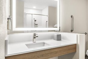 Holiday Inn Express & Suites Phoenix West Tolleson by IHG