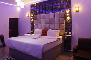 Eliana Elios Luxury Homes