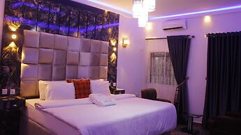 Eliana Elios Luxury Homes