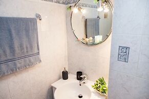 Beautiful 3 bedrooms apt in N. Smirni