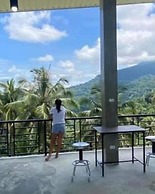 Casa de Pueblo Japanese shrine