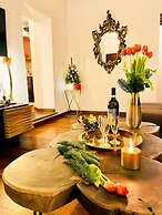 Trevi Fountain Luxury Guesthouse