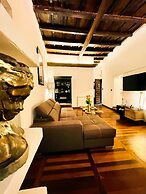 Trevi Fountain Luxury Guesthouse