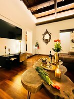 Trevi Fountain Luxury Guesthouse