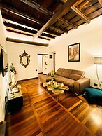 Trevi Fountain Luxury Guesthouse