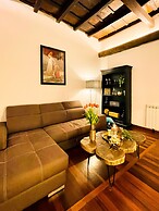 Trevi Fountain Luxury Guesthouse