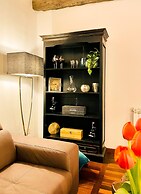 Trevi Fountain Luxury Guesthouse