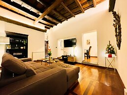 Trevi Fountain Luxury Guesthouse