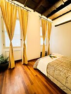 Trevi Fountain Luxury Guesthouse