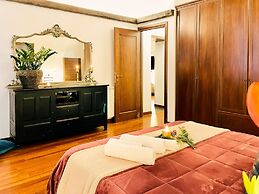 Trevi Fountain Luxury Guesthouse