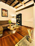 Trevi Fountain Luxury Guesthouse